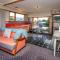 Grand View - Te Anau Holiday Home