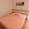 Sandy beach apartments Nin
