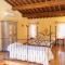 7 bedrooms villa with private pool enclosed garden and wifi at Loc Ramazzano Perugia - Ramazzano