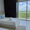 Beach, pool 3BR Apartment - 8 guests