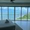 Beach, pool 3BR Apartment - 8 guests