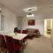 Holiday Wing Apartments