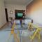 FRODO-APTO 2 dorm, wifi, ar cond suite, vaga garagem