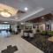Holiday Inn Express Hotel & Suites Rochester by IHG