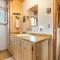 Charming Starlight Cabin