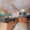 151 CR 200 All 3 Cabins