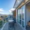 Central Luxury Apartment 205