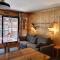 Studio Cabine Confortable, Central, Balcon Sud, 3 min des Pistes - FR-1-518-121