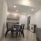 8pax Mount austin Midori Green homestay
