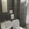 8pax Mount austin Midori Green homestay