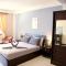 GOLDEN GUESTHOUSE by The Beach Cha Am