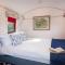 Foxglove Shepherds Hut