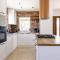 Casa di Marko-NEW MODERN RUSTIC HOUSE with pool AND SPACIOUS GARDEN!