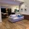 LUXURIOUS NEW HOUSE, UNFORGETABLE EXPERIENCE.