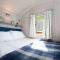Teasel Shepherds Hut
