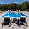 relax and more house with pool - ليوبوشكي