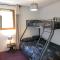 Appartement dans châlet avec piscine couverte