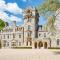 The Florence Suite Stone Cross Mansion