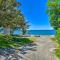 Charming Lake Erie Getaway Walk to Beach! - North East