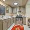Lovely Green Valley Abode with Community Pool!
