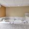 The Crossroads Hotel - Newburgh
