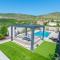 Villa Carpe Diem - with private pool - 莫斯塔尔