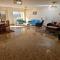 Midpoint Sea View - families only