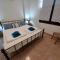 Queens Gardens suite by the sea, pool and mall