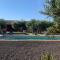 Dathona - Charmante maison avec piscine est jardin