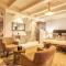 Inverdoorn Game Reserve Lodge