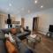 Stylish Jewellery Quarter Apartment Sleeps 6