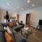 Stylish Jewellery Quarter Apartment Sleeps 6