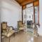 To Hani - Large Traditional House