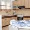 Bay View Apts II - 锡蒂亚