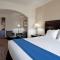 Holiday Inn Express Hotel & Suites Hope Mills-Fayetteville Airport, an IHG Hotel