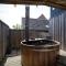 Country Cottage with Hot Tub - pre-heated for your arrival - Buxton