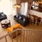Lovely penthouse 4- bedroom directly on the lagoon
