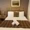 Number 19 Guest House - 4 miles from Barrow in Furness - 1 mile from Safari Zoo - Dalton-in-Furness