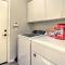 Family-Friendly Goodyear Home with Private Pool - 嘉年