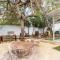 To Hani - Large Traditional House