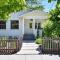 Fitch St Escape! 2 Bdrm Bungalow Only Blocks From The Plaza!