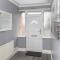 Leeds city centre spacious house free parking and Wi-Fi