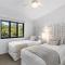 Noosa Riverfront Splendour, Ideal for Families