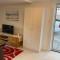 Bright, Cosy Cottage Central To Town - CBD