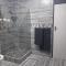 Ariah's Guesthouse and Self Catering - 东伦敦