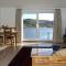 Loch Cottage - Stornoway