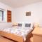 The midpoint apartments Bol