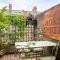 Charming home with roof terrace in East London by UnderTheDoormat - 伦敦