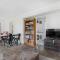 Bright 3-Bedroom Unit with Parking and Kitchenette - Auckland