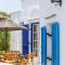 Sunrock Suites